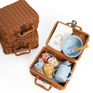 Cuenco babero de silicona para bebé, taza de agua, tarjeta de hito, juguete educativo, juego de regalo para bebé, juego de regalo de cesta para bebé - Product Image 1