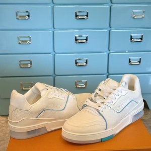 รองเท้าขายดีปี 2026 หนังแท้ น้ำหนักเบา หรูหรา รองเท้ากีฬา แฟชั่นย้อนยุค สวมใส่สบาย เหมาะสำหรับวิ่งจ๊อกกิ้ง ลำลอง แบบผูกเชือก - Product Image 1