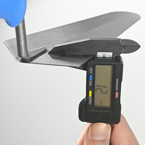 Truelle à briques en acier au carbone à tête ronde pour la maçonnerie, le plâtrage, la construction de murs, le nivellement des sols - Product Image 3