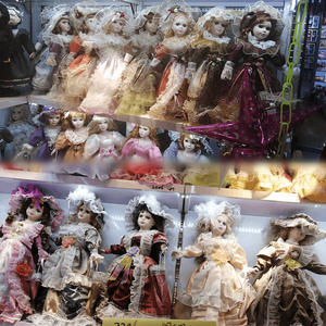 Poupée russe américaine avec une belle robe et un chapeau, ours en peluche, poupée en porcelaine - Product Image 3