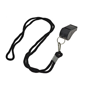 Silbato de plástico negro con cordón para porristas y árbitros deportivos - Product Image 3