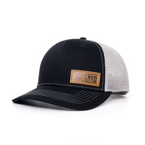 Gorra Trucker de Algodón Negra al por Mayor de Fábrica BSCI, con Logotipo Personalizado, Parche de Cuero, Dos Tonos, 6 Paneles, Malla - Product Image 1