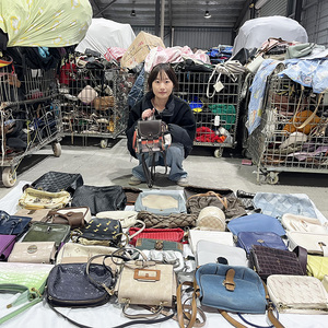 China Factory Wholesale High Quality Famous Name Lady Shoulder Sling Tote PU Leather Used Bag Branded <b>Mixed</b> <b>Box</b> Bales - Product Image 3