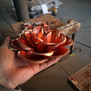 Escultura 3D de Metal en Forma de Rosa de Cobre, Decoración de Oficina, Arte Coleccionable, Regalo - Product Image 3