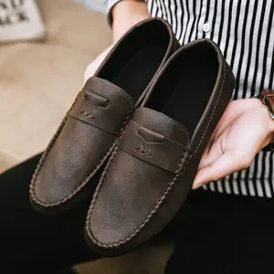 Beroemde Originele Merk Mannen Tan Casual Loafers Slip Een Lichtgewicht Heren Dress Schoenen