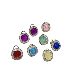 Pendientes de botón chapados en oro a la moda con cristales de imitación para mujer, estilo vintage, colección de joyería de aleación para fiestas. - Product Image 2