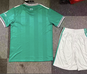 Maillot de football pour adulte 25/26 Club – Tenue d'entraînement de football personnalisée la plus populaire, uniforme de football de haute qualité 100 % polyester rayé - Product Image 1