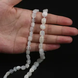 प्राकृतिक 8-10mm tumbled सफेद moonstone ढीला मनका किस्में