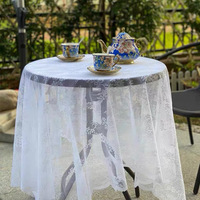 Nappe rectangulaire en dentelle blanche creuse de style français, 100% polyester, écologique, brodée, antidérapante, personnalisable, marque RUNXI