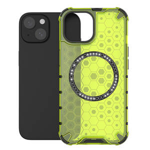 Honeycomb Four Corner Airbag Funda trasera magnética a prueba de golpes para iPhone 15 - Product Image 5