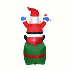 Père Noël gonflable lumineux en terylène fait main de 180 cm (6 pieds) sur boîte cadeau, pour intérieur et extérieur, jardin, hôtel, maison - Product Image 4