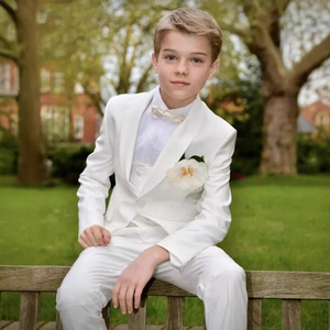Ensemble de smoking formel <span class=keywords><strong>blanc</strong></span> pour garçons (<span class=keywords><strong>Blazer</strong></span>, nœud papillon, pantalon) en tissu peigné 100 % polyester, costume de mariage pour garçon d'honneur, 3-16 ans - Product Image 2