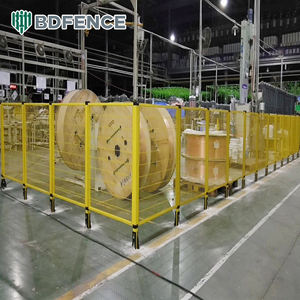 รั้วตาข่ายลวดหนามสำหรับแยกพื้นที่คลังสินค้า รั้ว<span class=keywords><strong>กั้น</strong></span>พื้นที่โรงงาน อุปกรณ์จัดเก็บสินค้าและอุปกรณ์เก็บของ รั้วนิรภัยสำหรับโรงงาน - Product Image 1