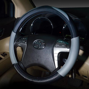 Couverture de <span class=keywords><strong>volant</strong></span> de voiture en cuir véritable personnalisée d'approvisionnement d'usine pour <span class=keywords><strong>Toyota</strong></span> <span class=keywords><strong>Rav4</strong></span> Highlander Camry Corolla Prado bon prix - Product Image 4