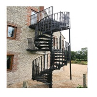 Escalier en colimaçon en fonte de fer pour villa, construction intérieure et extérieure, escalier en fer forgé incurvé avec balustres cannelés