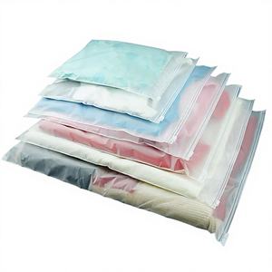 Bolsas de Embalaje para Ropa Reciclables de la Marca HCPACK, con Cierre Esmerilado, Asa de Polietileno, Se Aceptan Pedidos Personalizados, para Ropa, Calcetines y Zapatos - Product Image 1