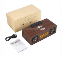 Hölzerne LED-Anzeige Wecker FM Radio Tisch BT 5.0 Lautsprecher Mit 10W Wireless Ladegerät