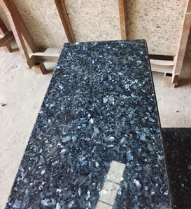 Granite bleu perle - Comptoir de cuisine et de salle de bain moderne, surface polie durable - Product Image 1