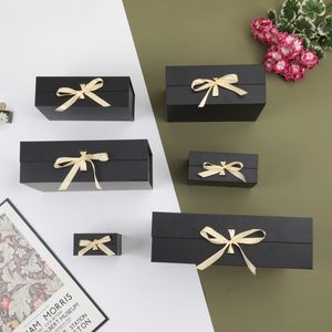 Caixa de Presente Magnética Ecológica Preta para Fita Dourada com Laminação Fosca, Design Dobrável, Inclui Papel de Preenchimento e Cartão de Saudação - Product Image 6