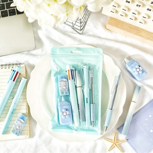Set Regalo di Cancelleria GF 6 Pezzi, Adorabile Set per Laurea e <span class=keywords><strong>Ritorno</strong></span> a Scuola, Premio Premium per Studenti con Borsa Regalo - Product Image 3