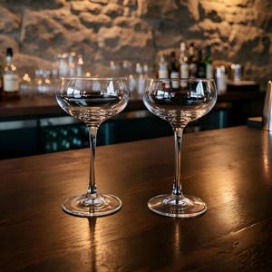 Grand <span class=keywords><strong>Verre</strong></span> à <span class=keywords><strong>Martini</strong></span> Transparent Personnalisé Géant pour les Occasions Festives - Product Image 1