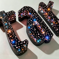 Letras LED Personalizables con Puntos Perforados RGB, Superficie de Espejo Brillante, Iluminación LED para Eventos, Decoración de Bares y Publicidad