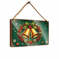 Décoration Murale Vintage de Noël : Guirlande Suspendue en Bois Vert Forêt avec Clochettes Dorées et Baies d'Aigue-marine – Cadeau Idéal, Vente en Gros Direct Usine