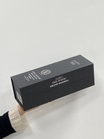 Caja de regalo rígida negra de gama alta Botella de vino Jarra Diseño de lujo Tapa magnética Caja de papel con protección de incrustaciones