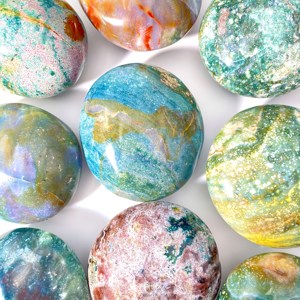 หินโอเชียนแจสเปอร์ทรงรีขัดเงาธรรมชาติสำหรับการบำบัดด้วยคริสตัล ขายส่ง เหมาะสำหรับตกแต่งบ้านอย่างมีเอกลักษณ์และเป็นของขวัญในวันหยุด - Product Image 1