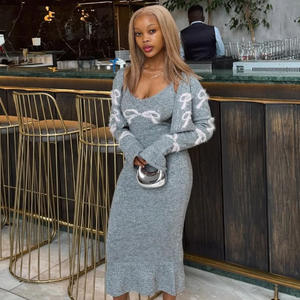 Robe d'hiver <span class=keywords><strong>pour</strong></span> femme, style modeste, à manches en fourrure duveteuse, hautement extensible, couleur crème unie, décoration <span class=keywords><strong>haut</strong></span> de gamme, épaules tombantes, personnalisable - Product Image 5