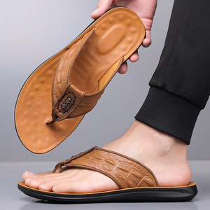 Tongs en cuir véritable pour hommes, style coréen, antidérapantes, sandales d'été pour l'extérieur, à bout ouvert, doublure en EVA, semelle en caoutchouc - Product Image 3