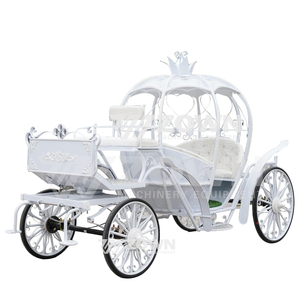 Elegante Carruaje de Calabaza Blanco Estilo Princesa, Ideal para Bodas al Aire Libre y Accesorios de Estudio Fotográfico - Product Image 1