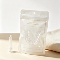 Pochette d'emballage personnalisée mate avec fermeture éclair pour aligneurs dentaires, sac réutilisable pour appareils orthodontiques, faible MOQ, usine OEM, sacs plats transparents avec fermeture éclair