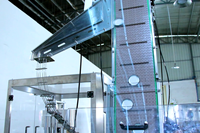 Chaîne de production automatique de mise sous couvercle et d'étiquetage sous vide pour bouteilles et bocaux en verre, idéale pour confitures et sauces - Offre Spéciale