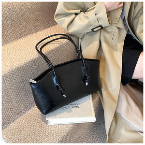 Sac à main en cuir marron de style vintage style minimaliste noeud de corde embelli sac à bandoulière pour femme - Product Image 4