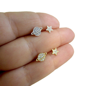 Boucles d'oreilles clous ROXI simples en argent sterling S925 avec étoile et planète serties de diamants pour femmes - Product Image 3