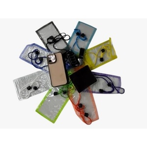 Pochette de téléphone portable étanche en PVC transparent pas cher avec sangle - Product Image 5