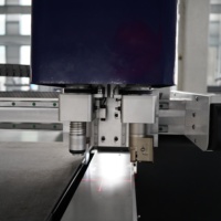 Utools Mehrschichtige Digitale CNC Oszillierende Messerschneidemaschine für Stoff und Oxford-Gewebe in der Bekleidungsindustrie