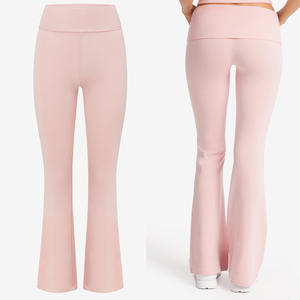 Completo Sportivo Traspirante Personalizzato per Pilates e Yoga, Top Corto con Allacciatura al Collo e Leggings a Zampa con Risvolto, Set da Allenamento in 2 Pezzi YB43 - Product Image 5