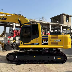 Fabricado en Japón Excavadora Komatsu PC240LC usada Japón Durable Eficiente Horas DE TRABAJO bajas Motor de motor central - Product Image 3