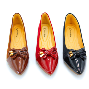 Zapatos planos Ballrina nueva moda plantilla suave lazo elástico verano superior <span class=keywords><strong>Popular</strong></span> Stock 2022 mujeres negro PVC PU seda zapatos náuticos sólidos - Product Image 3