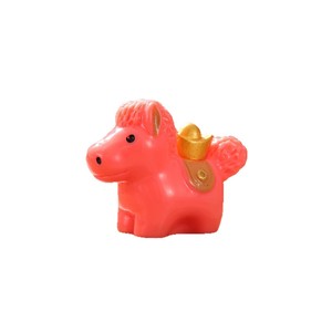 Figurines de mini-chevaux rouge vif en résine plastique, accessoires de décoration pour maison de poupée et présentation sur bureau, Hiver 2025 - Product Image 5