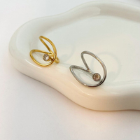 Bague géométrique en forme de ligne incrustée de zirconium joyas de acero inoxidable al por mayor Bague en acier titane plaqué or