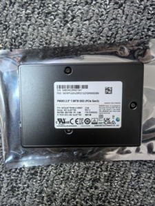 Para PM983 7.68T U2 NVMe MZQLB7T6HMLA-00007, SSD Interno para Servidor Empresarial, Interfaz PCIE GEN3, Velocidad de Lectura/Escritura de 501-600 MB/s - Product Image 5