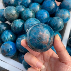 Venta al por mayor de <span class=keywords><strong>alta</strong></span> calidad Natural azul apatita esfera curación cristal cuarzo artesanía bola para la decoración del hogar - Product Image 2