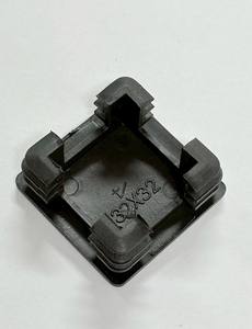 Bouchons d'extrémité carrés en gros 32*32*15 en plastique pour la protection des équipements de gym - Product Image 3