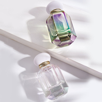 Vente en gros de flacons de parfum carrés vides de 50 ml, flacon pulvérisateur en verre rectangulaire pour l'emballage de parfum