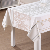 Nappe en PVC RNPT avec un motif craquelé métallique fin et un dos en tissu pour les tables à manger