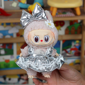 Vêtements pour poupée en peluche Labubu : Salopette argentée avec lunettes de soleil et chapeau en fourrure pour enfants de 8 à 13 ans, accessoire unisexe - Product Image 2