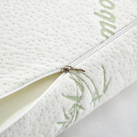 Oreiller en mousse à mémoire de forme de thérapie avec logo personnalisé Mousse en fibre de tissu de bambou Contour du cou Oreiller orthopédique en mousse à mémoire de forme pour le sommeil cervical